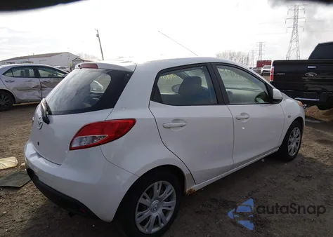 2013 Mazda Mazda2 Sport из США, поврежденный, VIN JM1DE1KY2D0156316